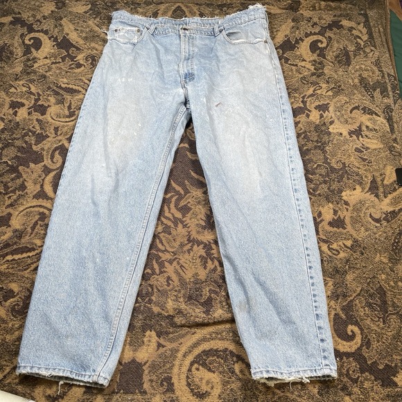 Vtg Levis Denim Jeans Mens Size 42x30 550 Relaxed Fit Tapered Leg Distressed - Picture 1 of 10